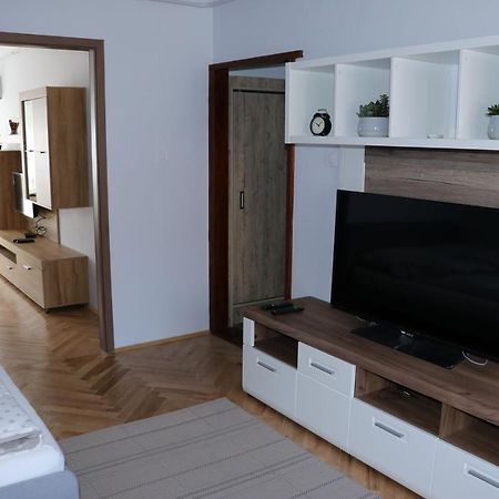 Petofi Apartman Apartment Сегед Екстериор снимка