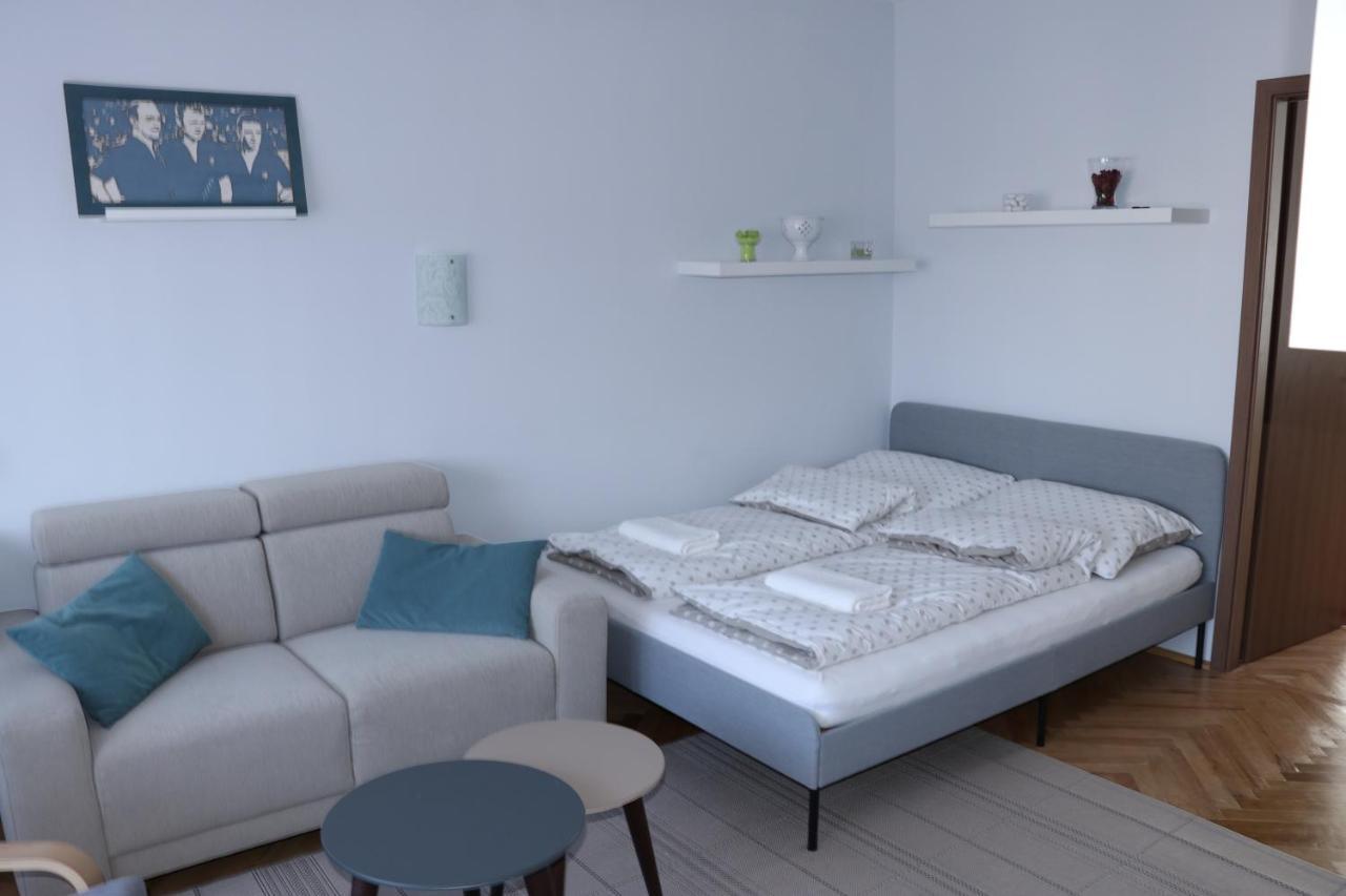 Petofi Apartman Apartment Сегед Екстериор снимка