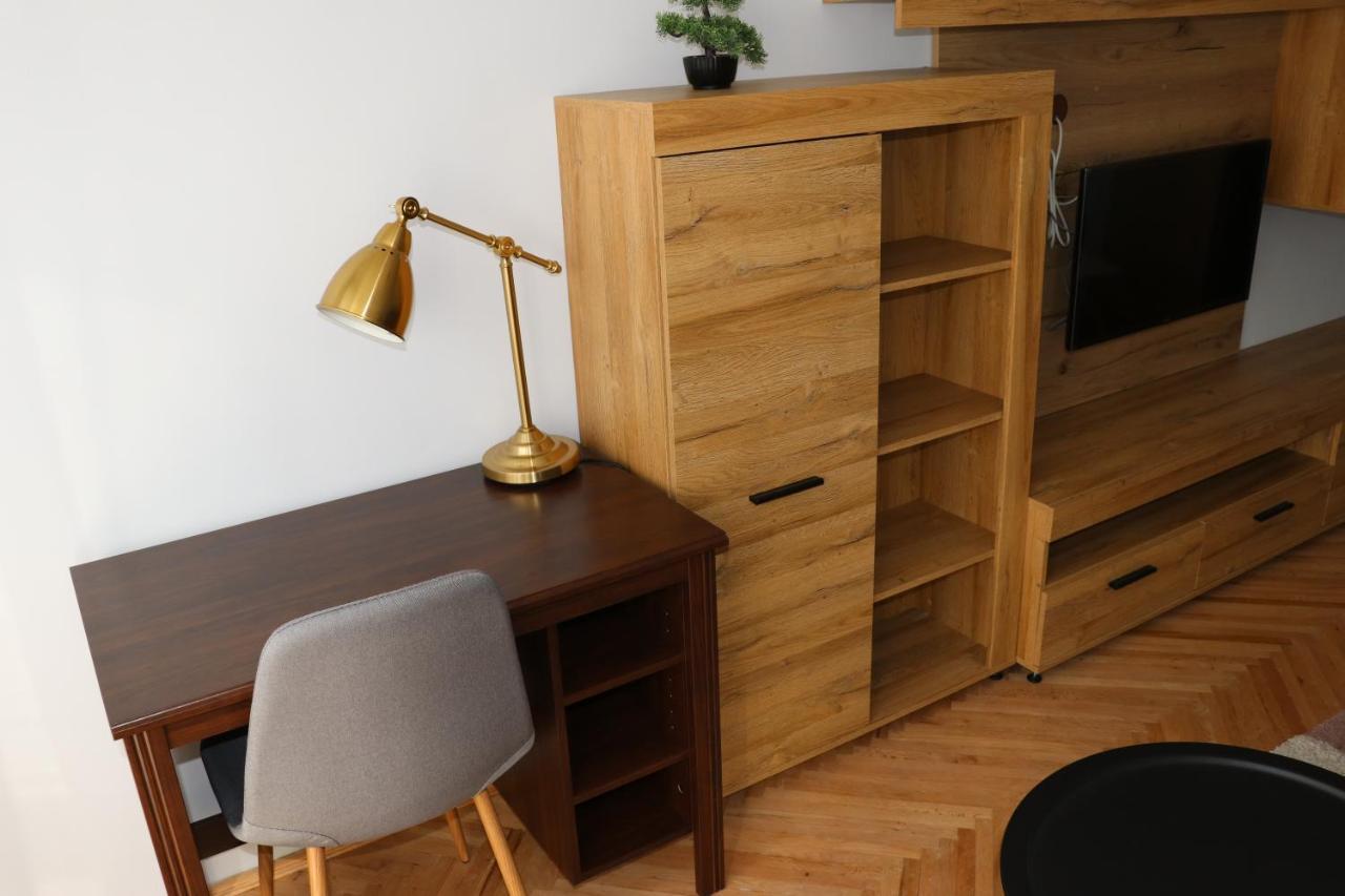 Petofi Apartman Apartment Сегед Екстериор снимка