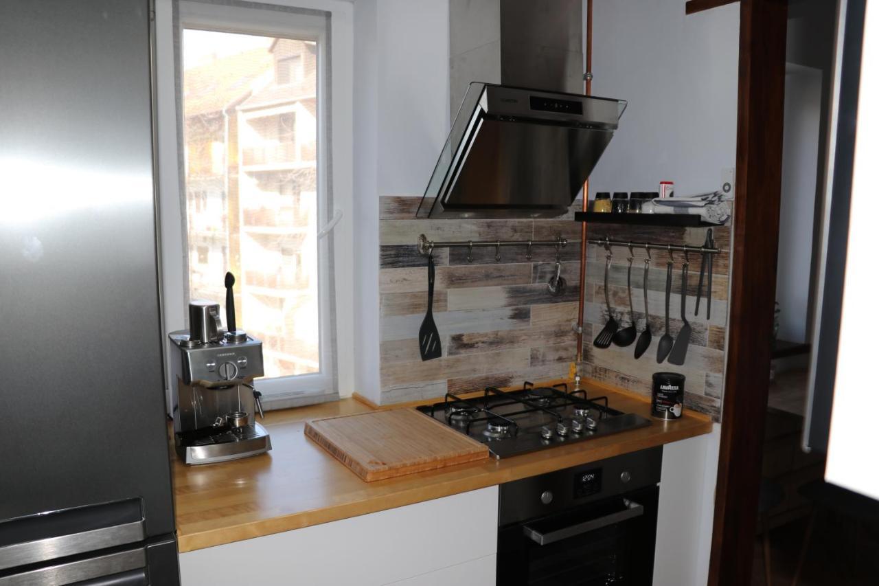 Petofi Apartman Apartment Сегед Екстериор снимка